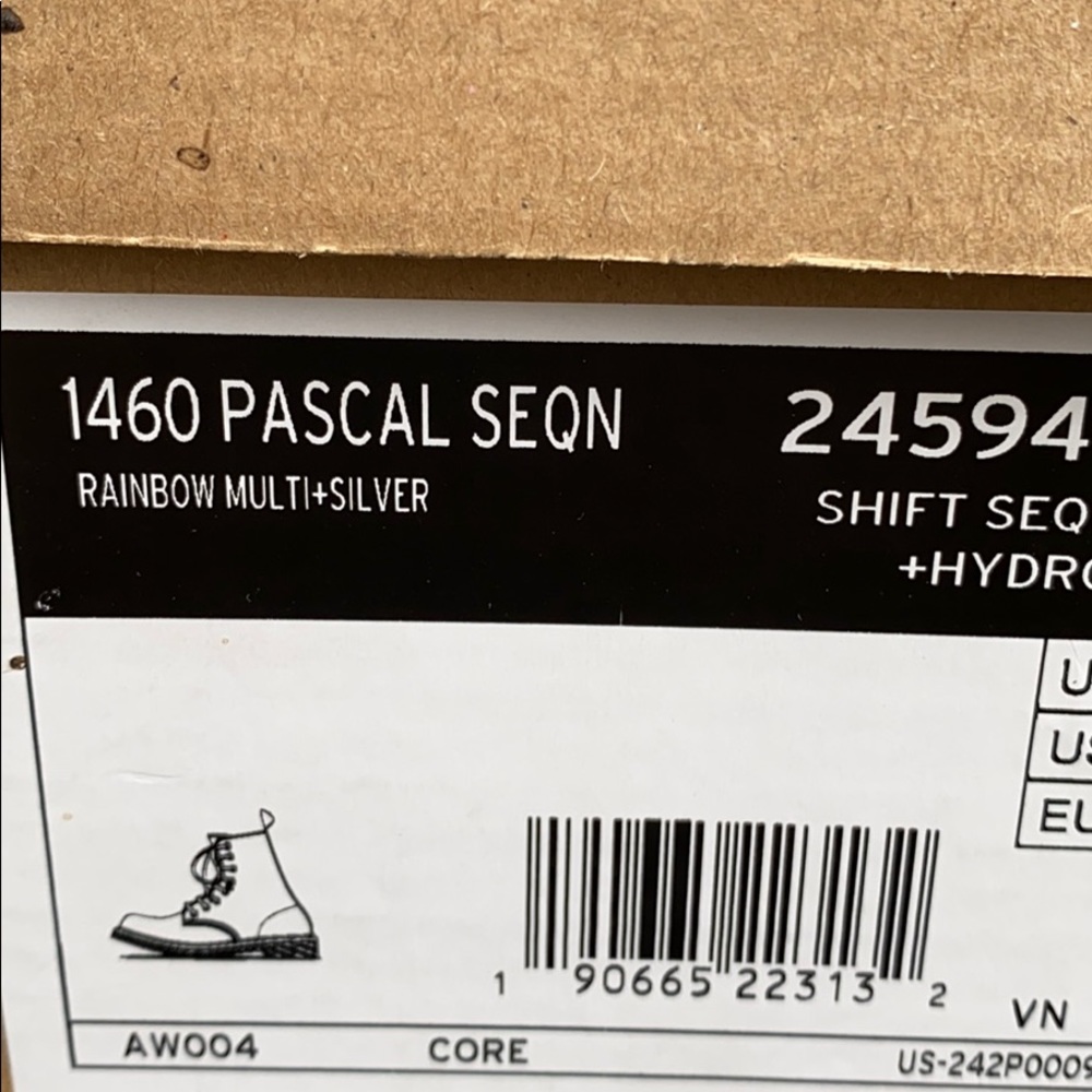 🔥 Dr MartensPascal Sequin Rainbow Sequin - Picture 10 of 16